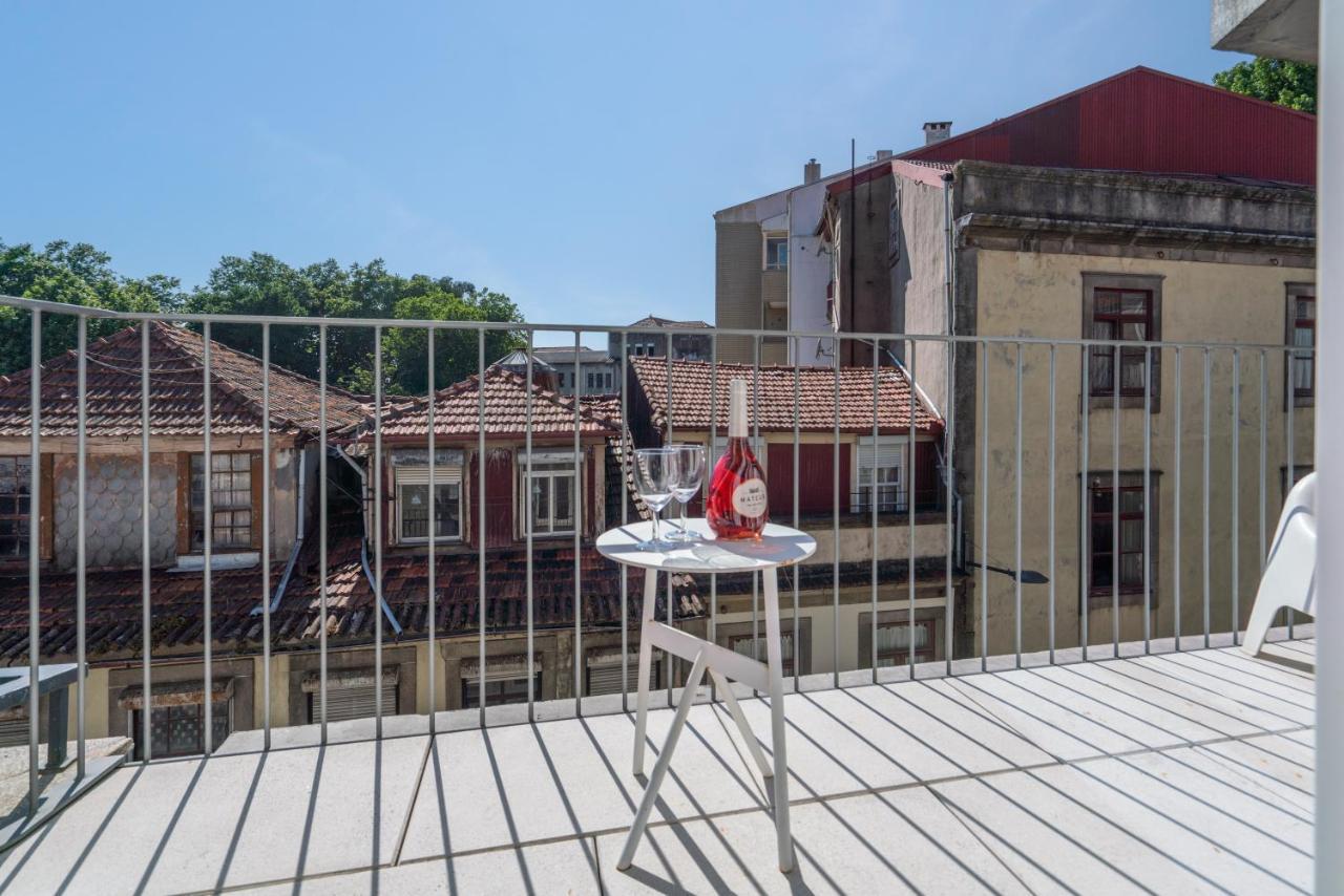 Host Wise - Luxurious Private Flats - Balcony Apartment Порто Екстериор снимка