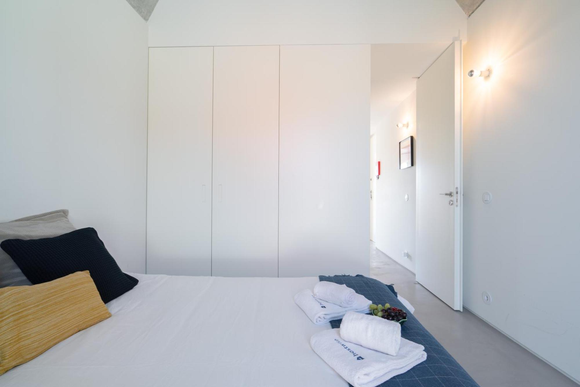 Host Wise - Luxurious Private Flats - Balcony Apartment Порто Стая снимка