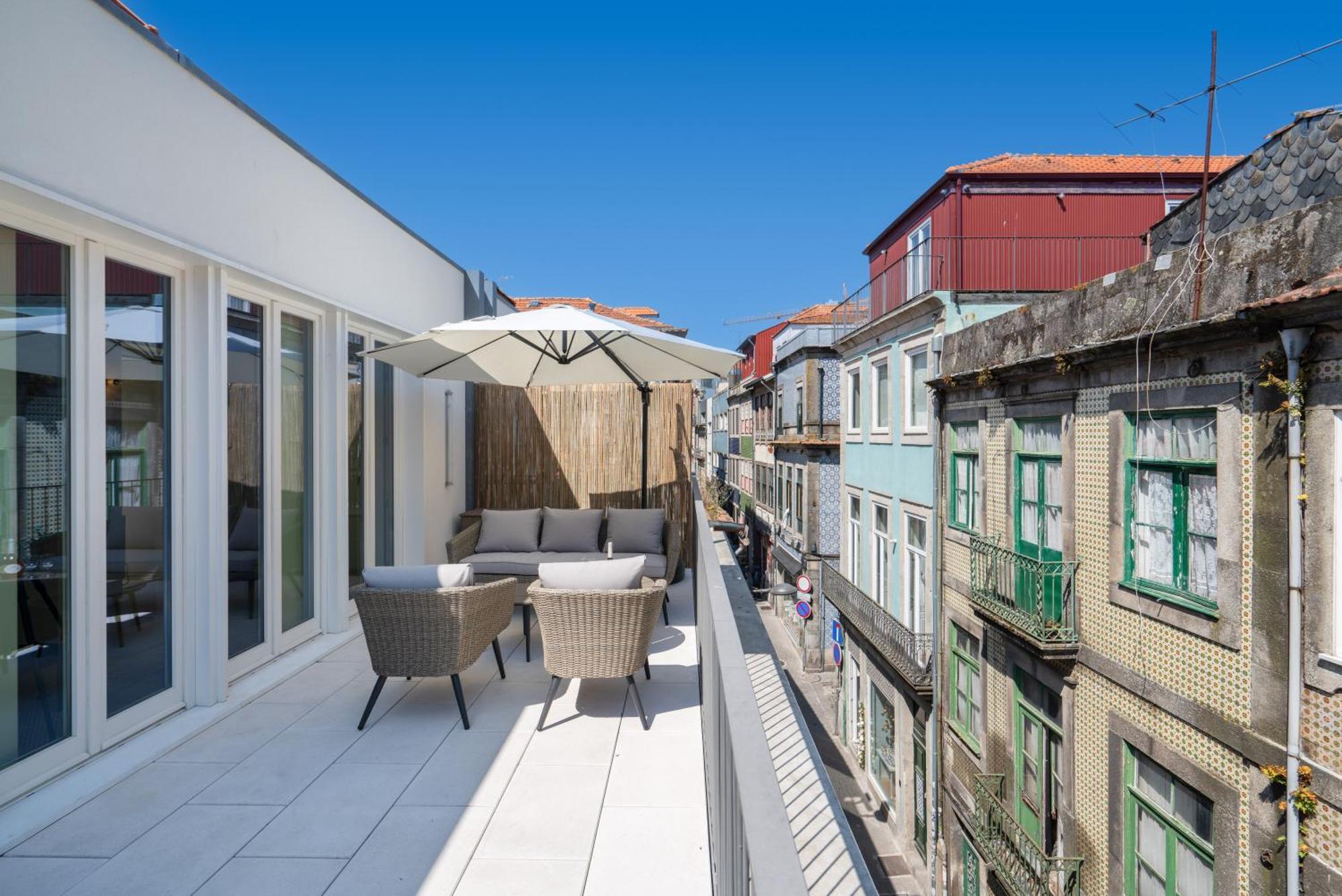Host Wise - Luxurious Private Flats - Balcony Apartment Порто Стая снимка